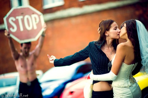 Stop kissing - Women...