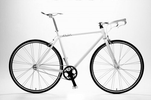 Alta_bike_white